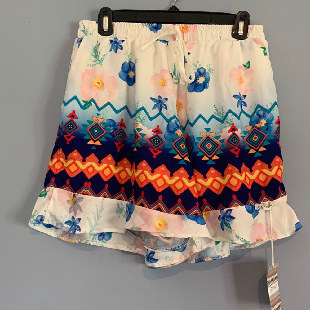 Tibet Australian Designed Size L Floral Satiny Shorts NWT Lined Side Poc…